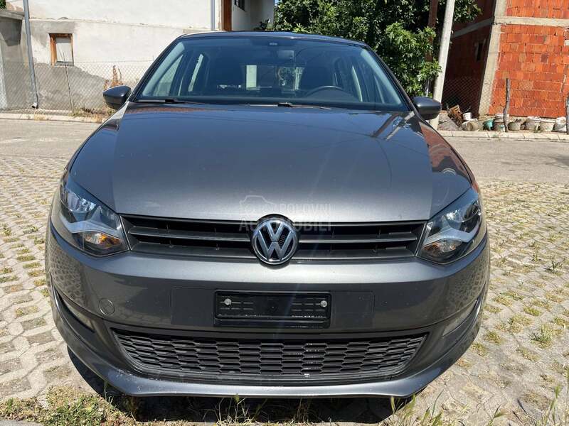Volkswagen Polo 1.4 OČUVAN CH  2011