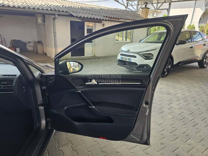 Volkswagen Golf 7 1.4 TGI HIGHLINE
