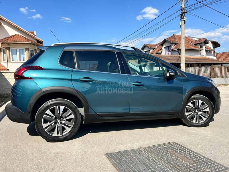 Peugeot 2008 ALURE kam/nav