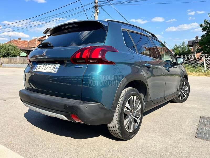 Peugeot 2008 ALURE kam/nav