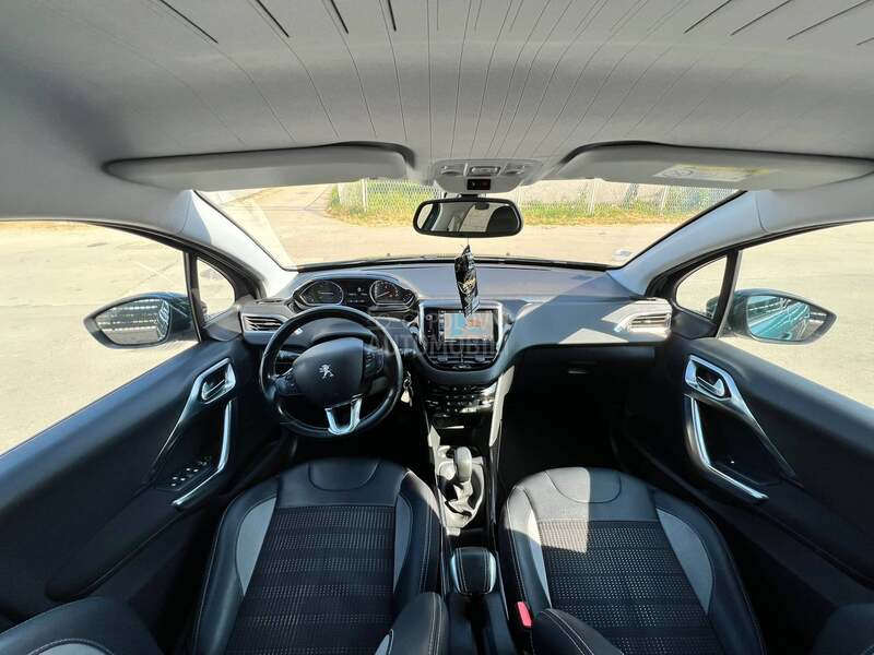 Peugeot 2008 ALURE kam/nav