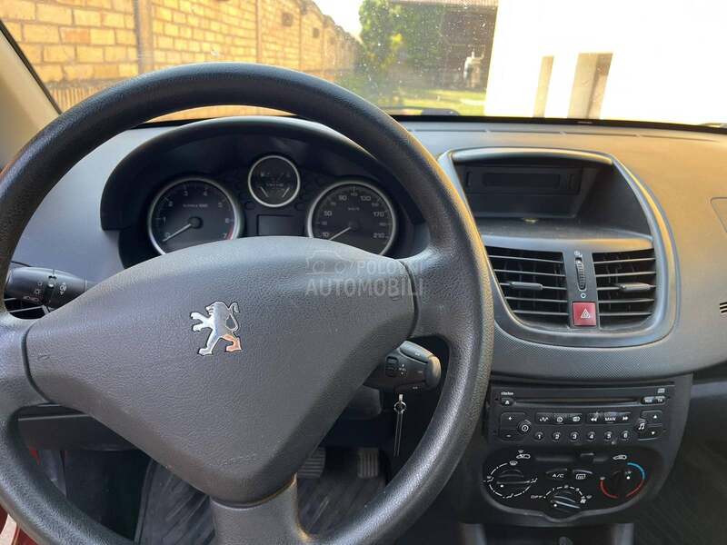 Peugeot 206 plus 