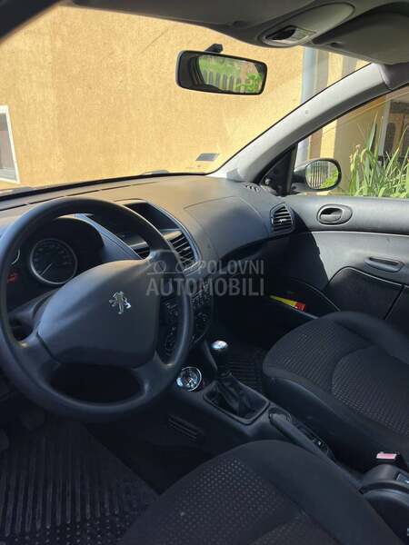 Peugeot 206 plus 