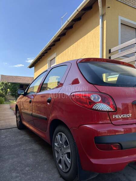 Peugeot 206 plus 