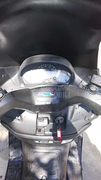 Suzuki Burgman 400cc