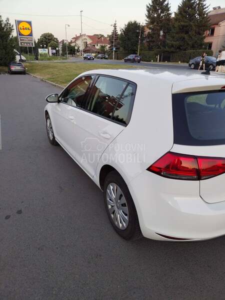 Volkswagen Golf 7 1.2 TSI Bluemotion