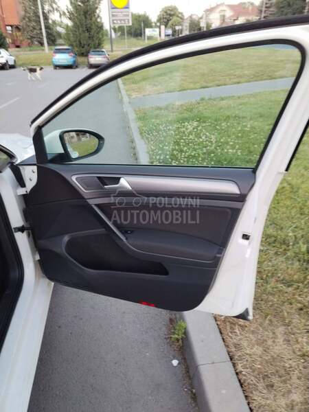 Volkswagen Golf 7 1.2 TSI Bluemotion