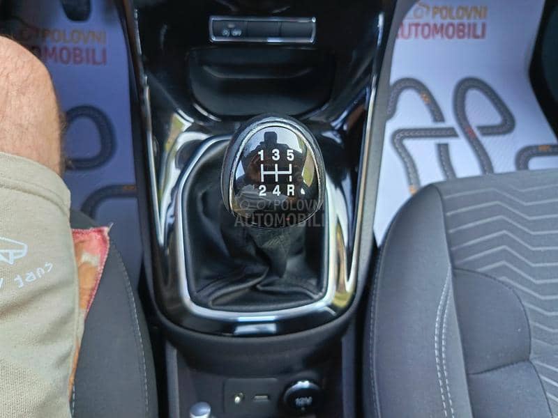 Ford Fiesta 1.0B   TITANIUM