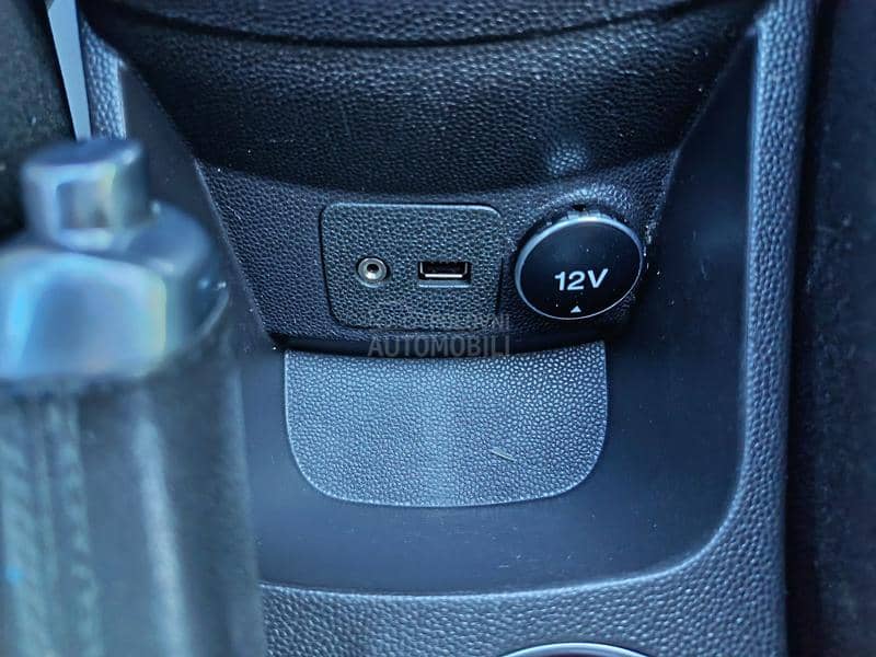 Ford Fiesta 1.0B   TITANIUM