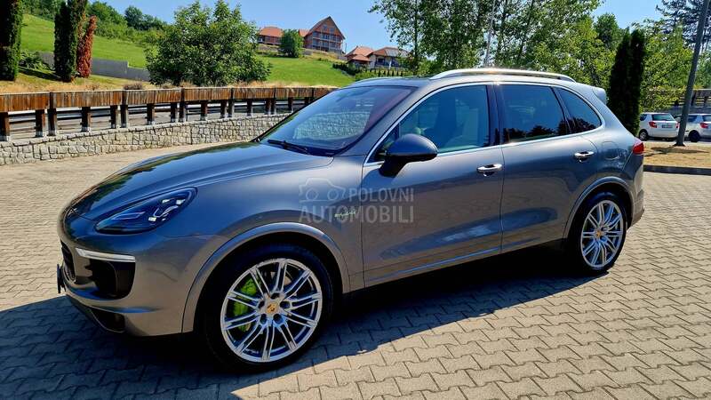 Porsche Cayenne E-HYBRID
