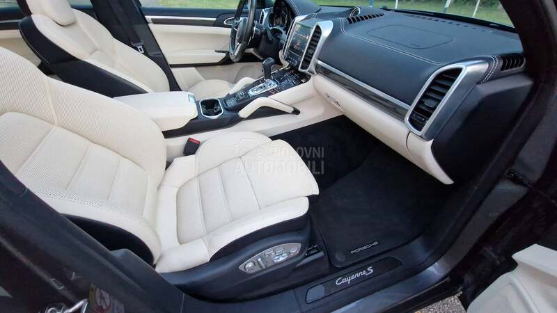 Porsche Cayenne E-HYBRID