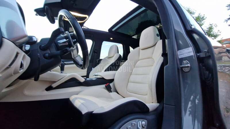 Porsche Cayenne E-HYBRID