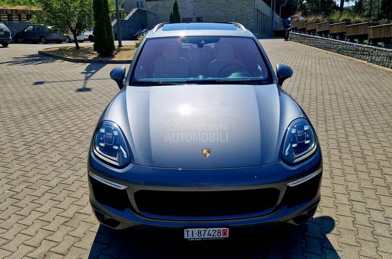 Porsche Cayenne E-HYBRID