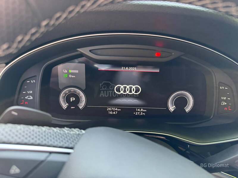 Audi Q8 RS/Black/55TFSIe