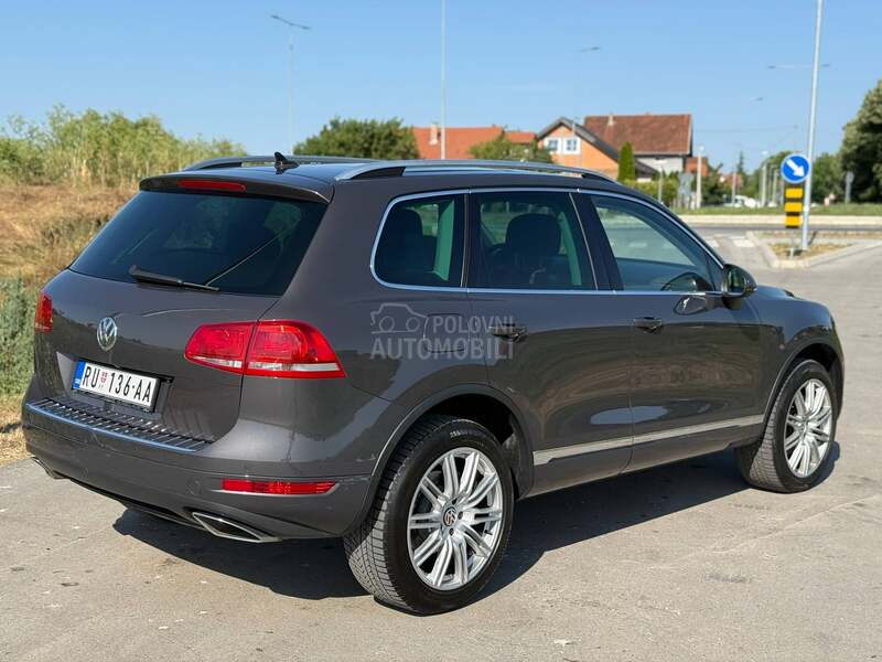 Volkswagen Touareg 3.0 V6 Upravo reg