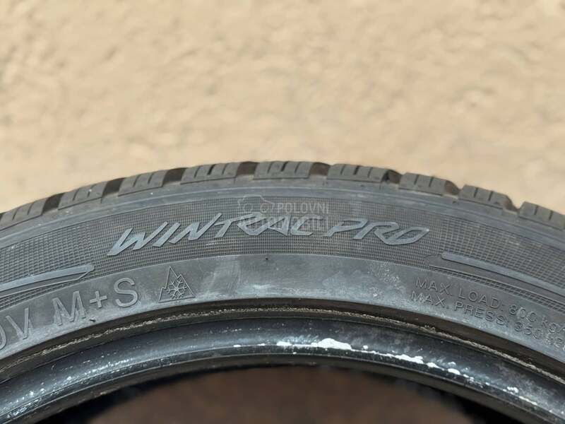 Vredestein 255/40 R19 Zimska