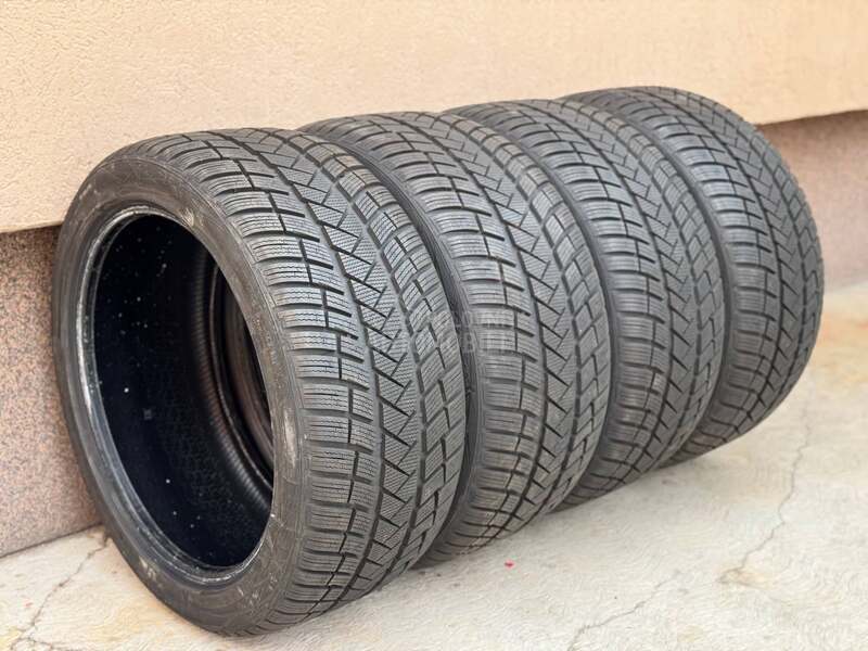 Vredestein 255/40 R19 Zimska