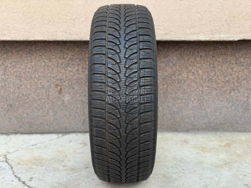 Bridgestone 225/65 R17 Zimska