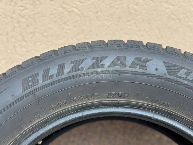 Bridgestone 225/65 R17 Zimska