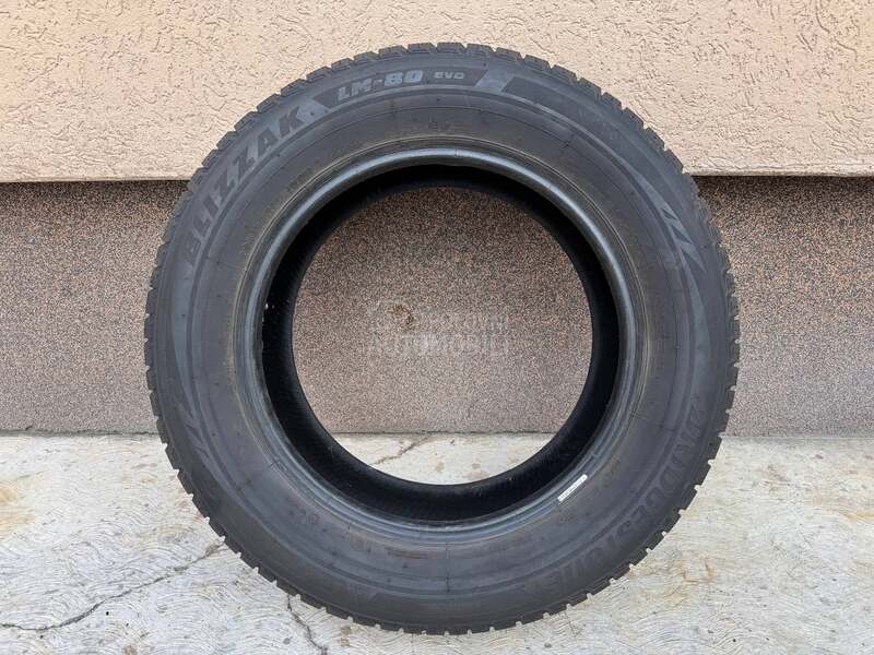 Bridgestone 225/65 R17 Zimska