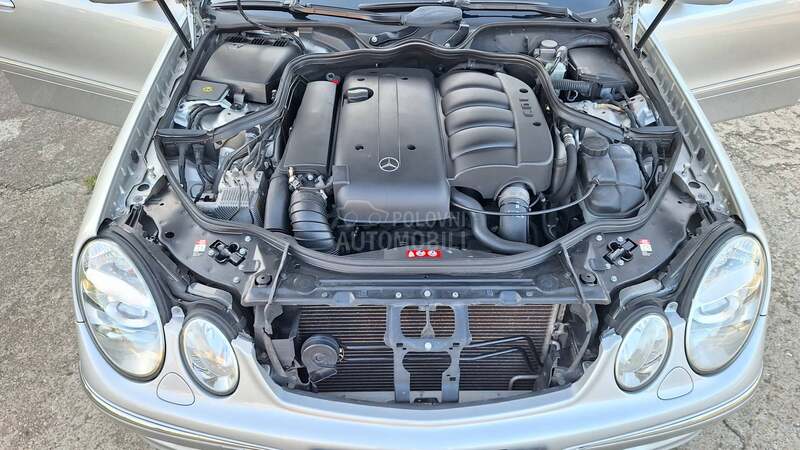 Mercedes Benz E 220 AVANTGARDE