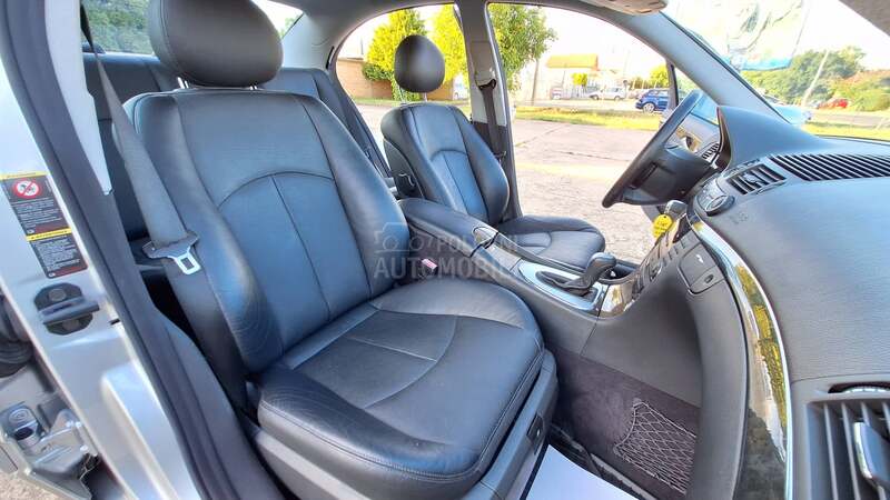Mercedes Benz E 220 AVANTGARDE