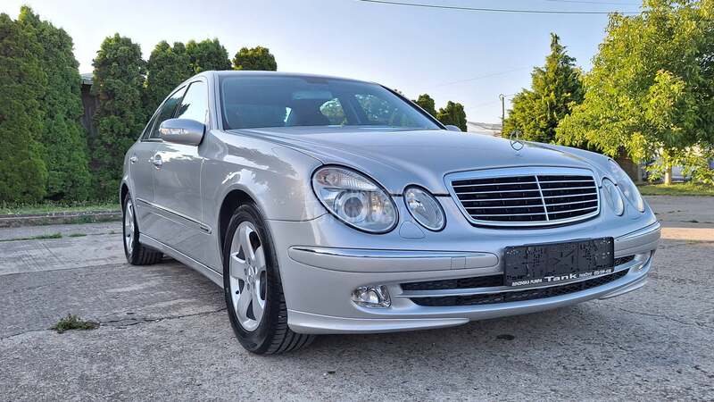 Mercedes Benz E 220 AVANTGARDE