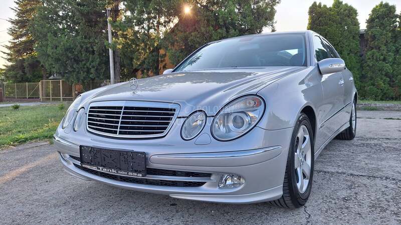 Mercedes Benz E 220 AVANTGARDE