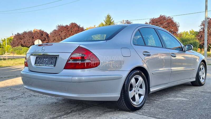 Mercedes Benz E 220 AVANTGARDE