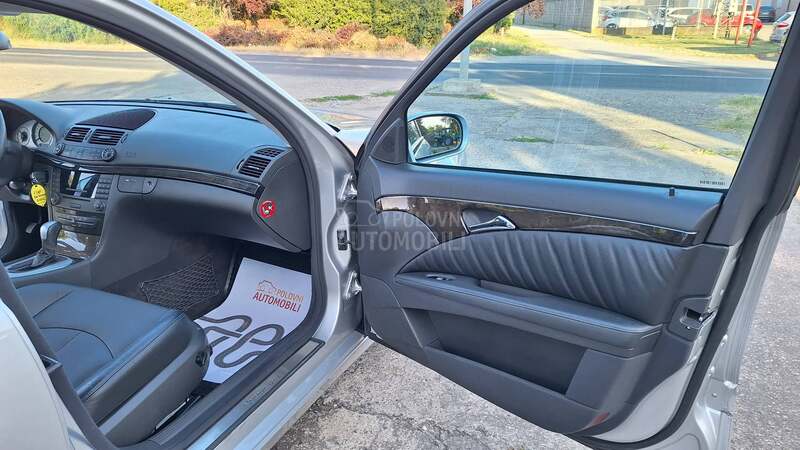 Mercedes Benz E 220 AVANTGARDE