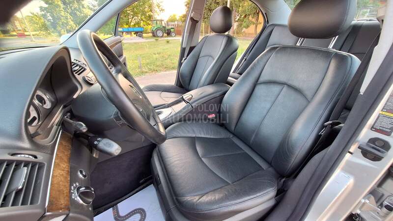 Mercedes Benz E 220 AVANTGARDE