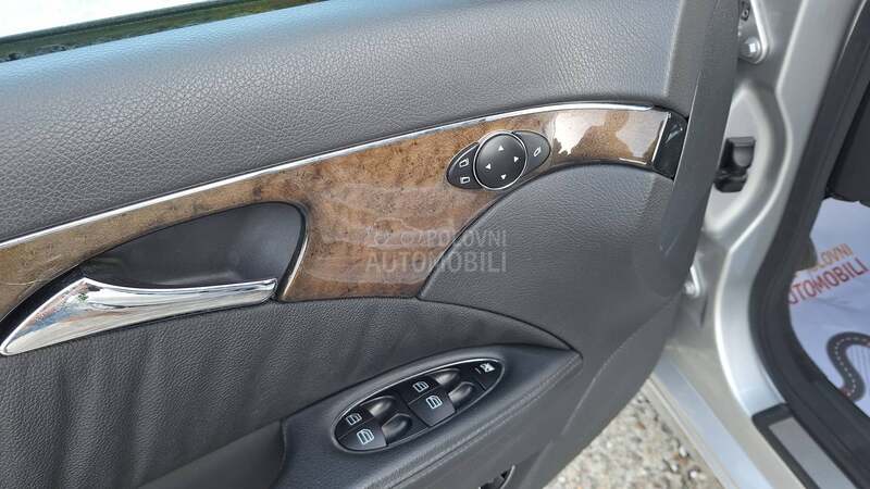 Mercedes Benz E 220 AVANTGARDE