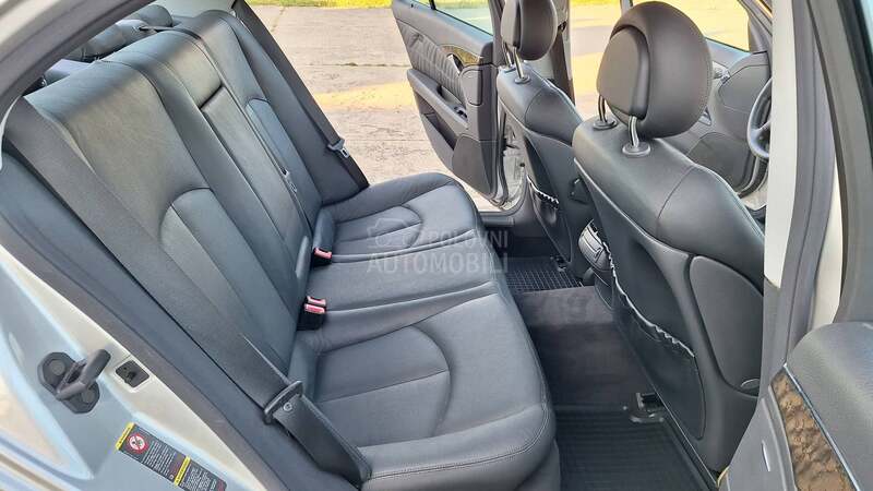Mercedes Benz E 220 AVANTGARDE