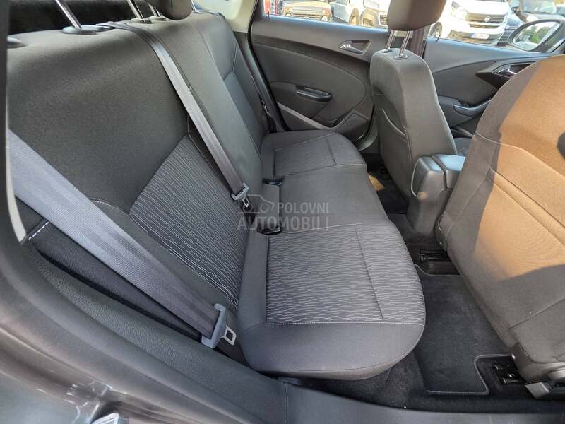 Opel Astra J 1.4 TURBO