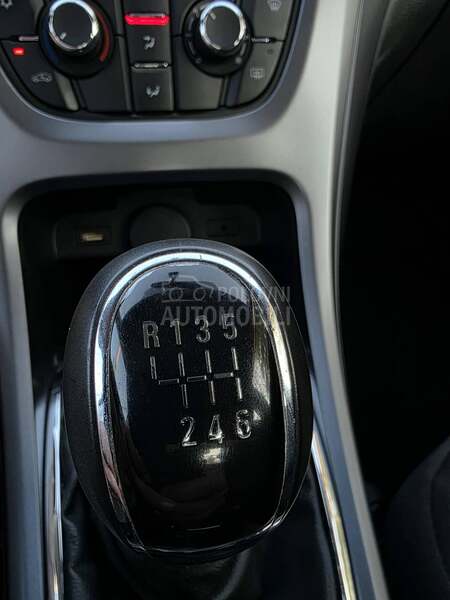 Opel Astra J 1.4 TURBO