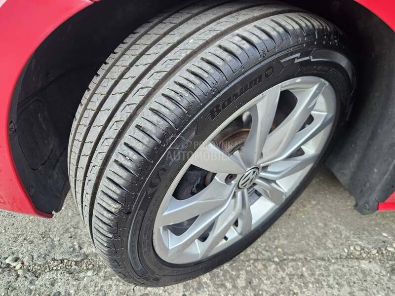 Volkswagen Golf 7 1.6 TDI IDEAL