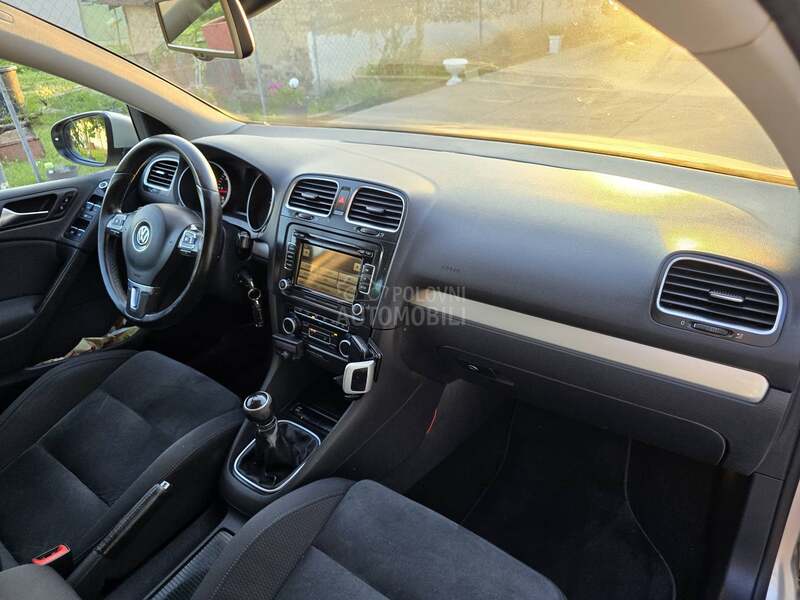 Volkswagen Golf 6 1.6TDI//HIGHLINE//