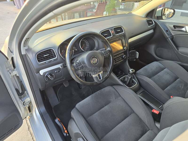 Volkswagen Golf 6 1.6TDI//HIGHLINE//