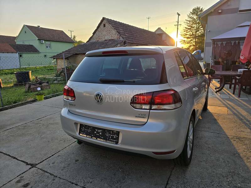 Volkswagen Golf 6 1.6TDI//HIGHLINE//