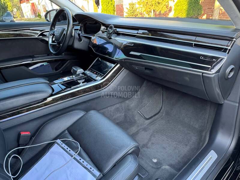 Audi A8 5.0