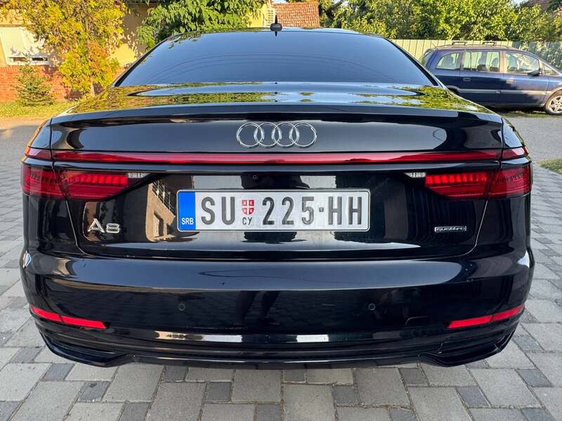 Audi A8 5.0