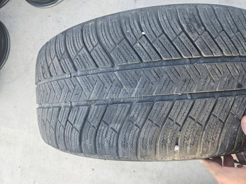 Michelin 255/45 R19 Zimska