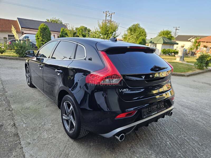 Volvo V40 D4 R DESIGN
