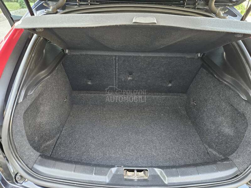 Volvo V40 D4 R DESIGN