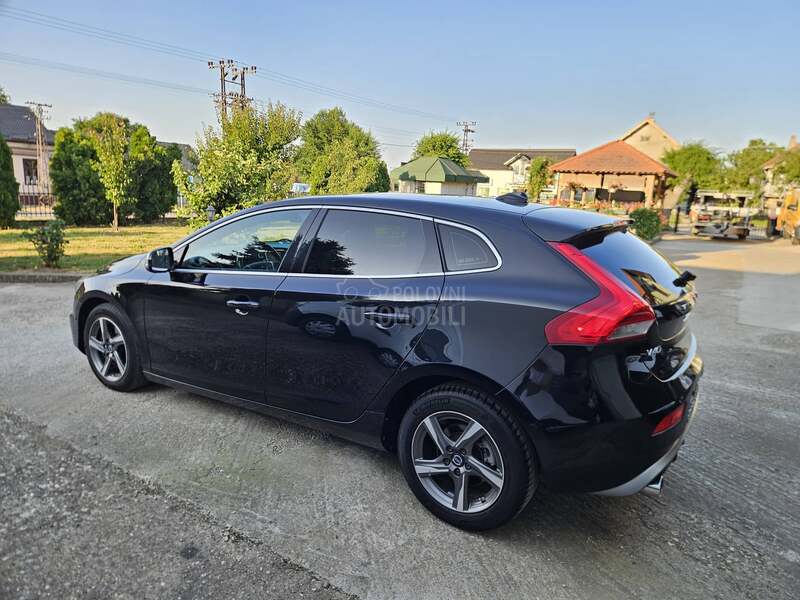 Volvo V40 D4 R DESIGN