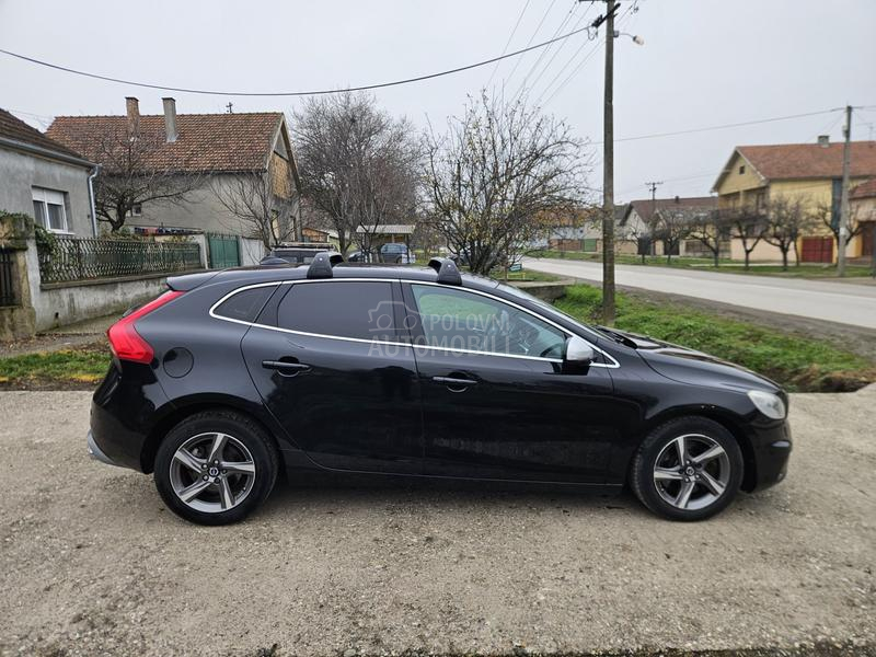 Volvo V40 D4 R DESIGN