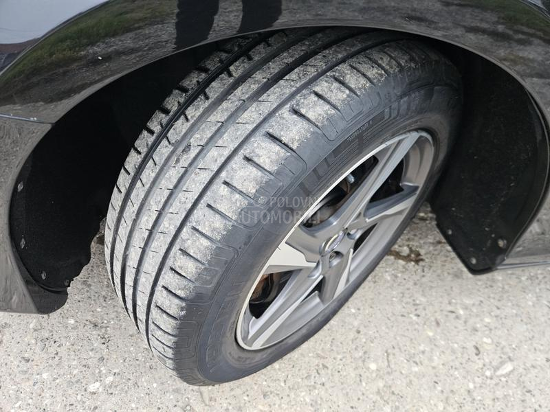 Volvo V40 D4 R DESIGN