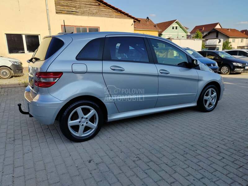 Mercedes Benz B 180 2.0 Restailing