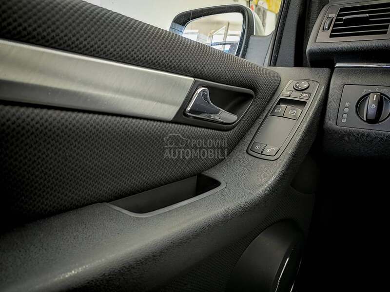 Mercedes Benz B 180 2.0 Restailing