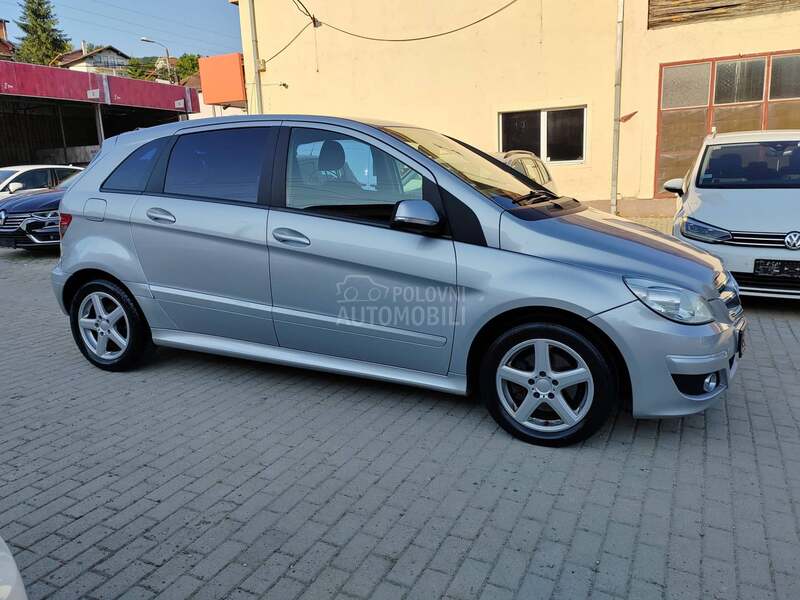 Mercedes Benz B 180 2.0 Restailing